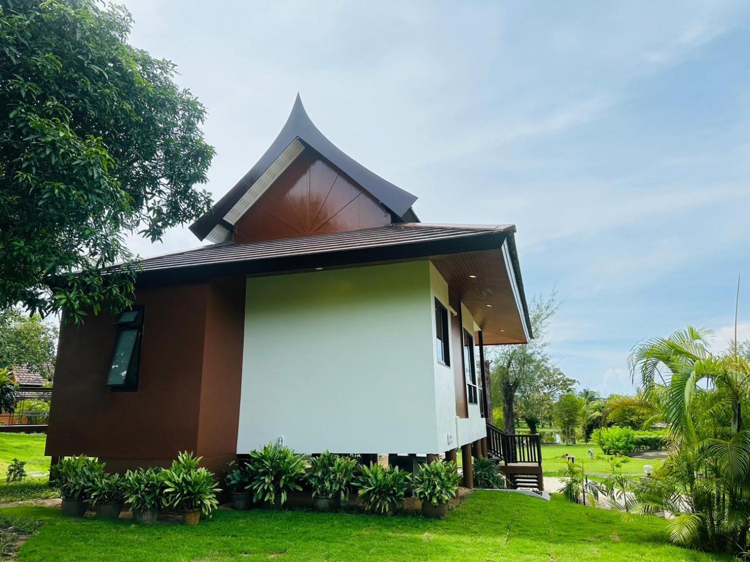 Thailife Wellness & Meditation Resort- Sha Plus Khao Lak Esterno foto
