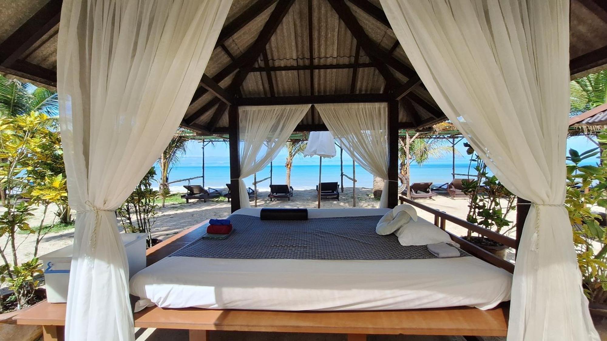 Thailife Wellness & Meditation Resort- Sha Plus Khao Lak Esterno foto